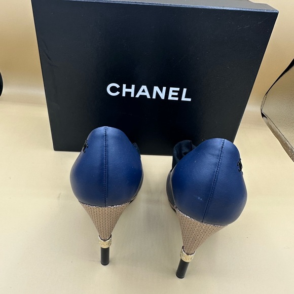 Chanel Heel Shoes, 4 Inches heels, Excellent condition, Box, Dustbag - Picture 5 of 5